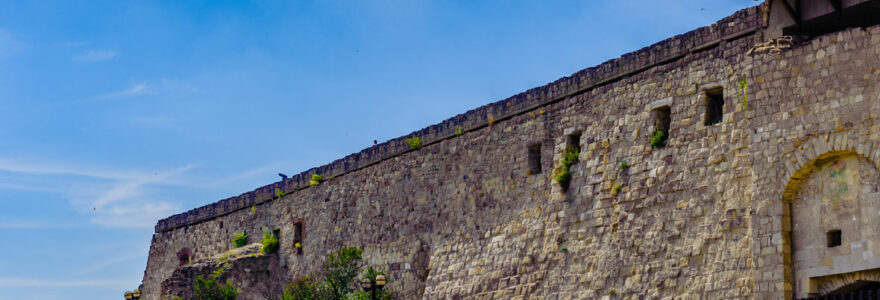 château autour de lyon